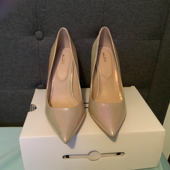 Pumps - Picture 3 of 3